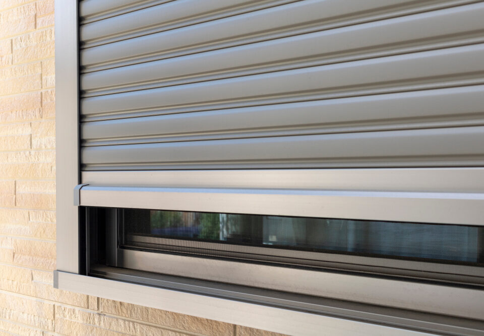 Closed Window Rolling Shutter